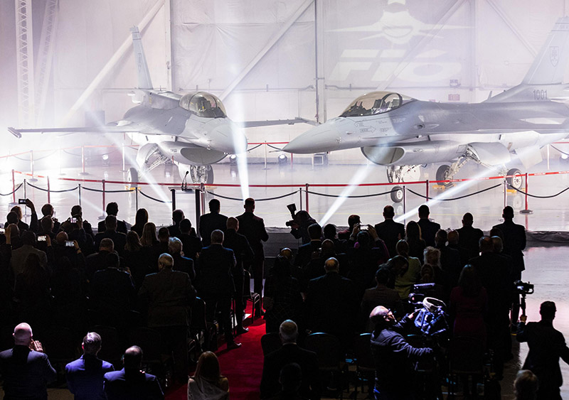 Slovakia’s first two F-16s formally presented to Slovakia’s deputy prime minister and minister of defense, Robert Kaliňák, in a ceremony.