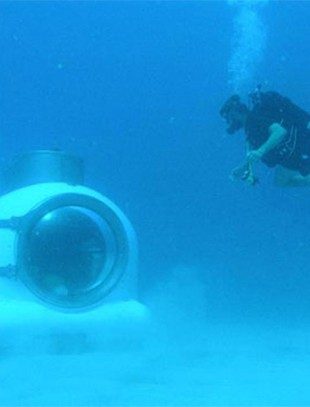 Manned-Combat-Submersible-3